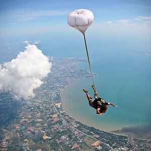 Skydiving - Thai Sky Adventures, Rob