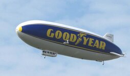Zeppelin-NT-100.000-Passagier-06-10_1.jpg