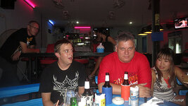 a_051-012.jpg