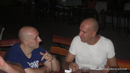 a_051-017.jpg