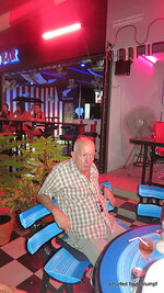 a_093-001.jpg