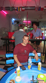 a_093-002.jpg