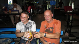 a_098-017.jpg