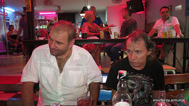 a_120-015.jpg