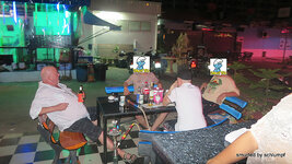 a_128-013.jpg