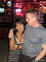 a_180-048.jpg