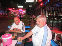 a_194-011.jpg