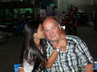 a_211-008.jpg