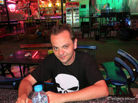 a_215-003.jpg
