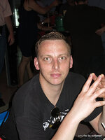 a_241-011.jpg