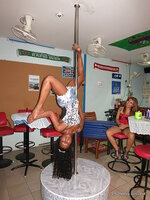 b_100-014.jpg