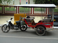 tuktuk.jpg