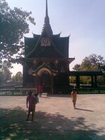 Wat Lan Khuad.jpg