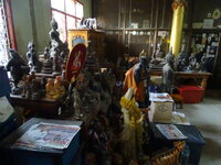 21-Wat-Bang-Phra-02.jpg