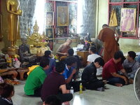 21-Wat-Bang-Phra-04.jpg