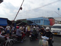 28-Maeklong-Railway-Market-26.jpg