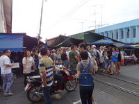 28-Maeklong-Railway-Market-31.jpg