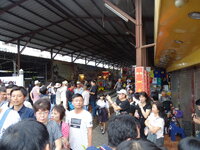 28-Maeklong-Railway-Market-38.jpg