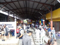 28-Maeklong-Railway-Market-39.jpg