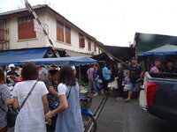 28-Maeklong-Railway-Market-42.jpg