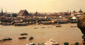 bkk 67 Chao Praya.jpg