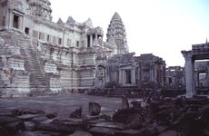 Cambodia1994120-s.jpg