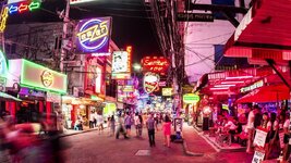 walking-street-1.jpg
