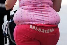 t64bcbb_dicke_frau_falsch.jpg