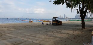 Pattaya Beach 003.jpg