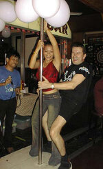 susibar_samui-an-der-stange.jpg