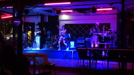 LRG_DSC02376.JPG