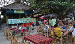 bamboo_bar.jpg bamboo_bar.jpg