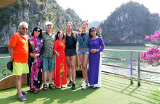 VN_4_02.jpg VN_4_02.jpg
