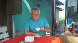 Charly beim Kaffee - Chumpon Strand - DSC00412.jpg