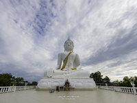 Wat Phu Thong Thep Nimit-9.jpg