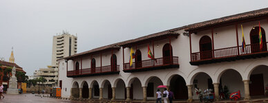 Colombia-Cartagena ''Plaza de la Aduana'' (3).jpg