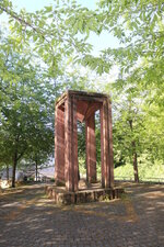 Duitsland-Bad Kreuznach ''Kirschsteinanlage-Mahnmal der Opfer des Nationalsozialismus'' (2).JPG