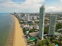 reflection-jomtien-beach-oceanfront-04bb.jpg