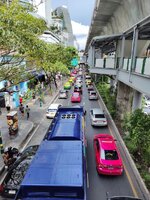 Sukhumvit sonntagnachmittags.jpg