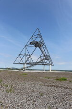 Duitsland-Bottrop ''Tetraeder'' (3).JPG