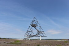 Duitsland-Bottrop ''Tetraeder'' (4).JPG