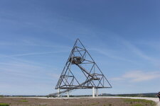 Duitsland-Bottrop ''Tetraeder'' (5).JPG