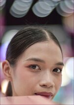 comp_2Portrait2-lumi.jpg