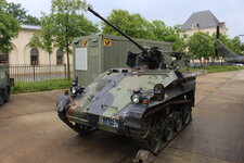 Duitsland-Dresden ''Museum der Bundeswehr-Luftlande Waffenträger Wiesel 1 MK20'' (2).JPG