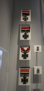 Duitsland-Dresden ''Museum der Bundeswehr-Medaille Eisernes Kreuz Ritterkreuz'' (2).JPG