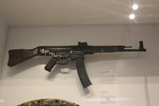 Duitsland-Dresden ''Museum der Bundeswehr-Sturmgesehr STG 44''.JPG