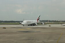 Duitsland-Düsseldorf ''Flughafen-Emirates A380'' (21).JPG