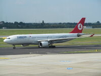 Duitsland-Düsseldorf ''Flughafen-Turkish Airlines'' (2).JPG