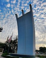 Duitsland-Frankfurt ''Denkmal Luftbrücke'' (14).jpg