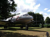 Duitsland-Frankfurt ''Denkmal Luftbrücke-Douglas C-54 Skymaster'' (5).JPG
